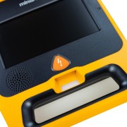 BH33 - Defibrylator AED Mindray BeneHeart C2 z wyświetlaczem LCD 7 czujnikiem uciśnięć CPR Navi [TCN24-KB06-AF] (11).jpg