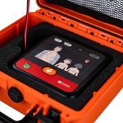 PM46 - Defibrylator AED Primedic myPAD w walizce-1 (1).jpg